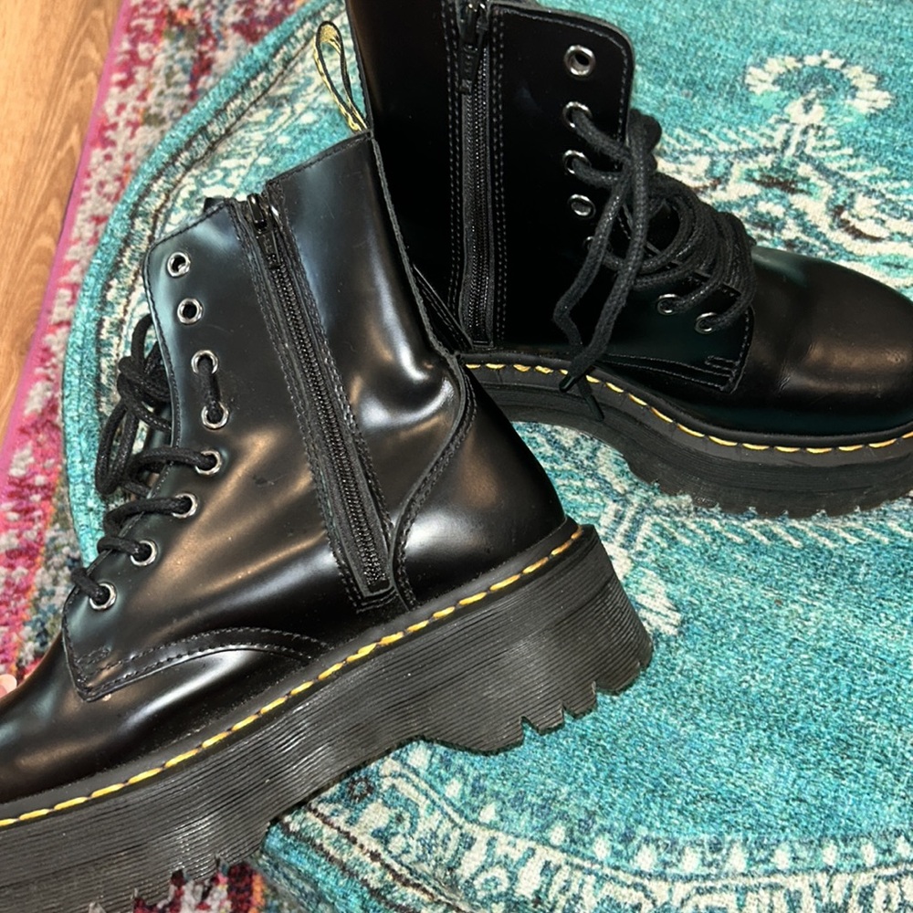 Dr. Martens Black Leather Women's Boots Jaden size 7 great condition - Picture 5 of 5